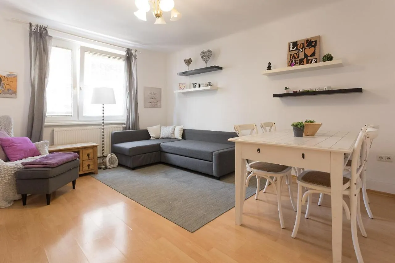 Gorgeous Hideout | City Center Apartment Wien