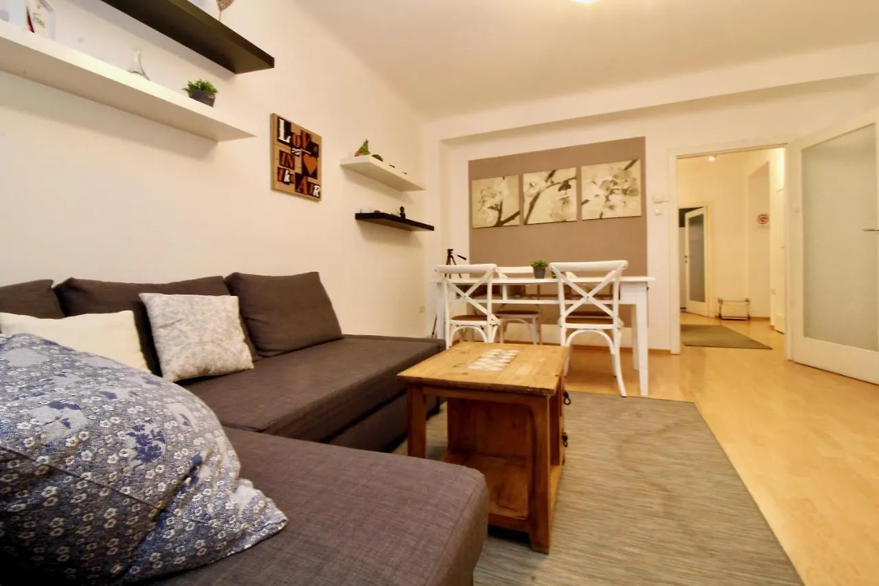 Gorgeous Hideout | City Center Apartment Vienna Austria