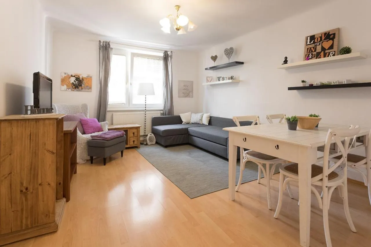 Gorgeous Hideout | City Center Apartment Vienna