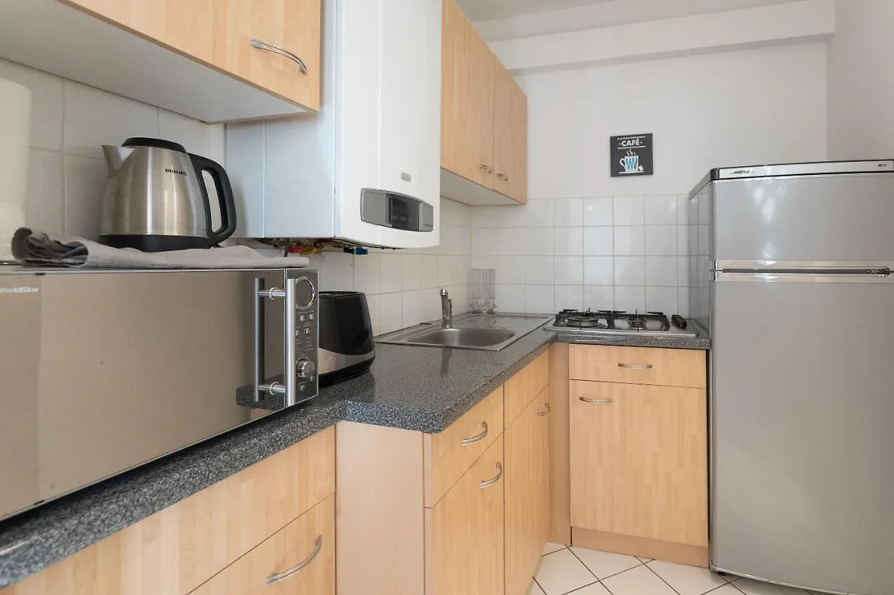 Gorgeous Hideout | City Center Apartment Vienna Austria
